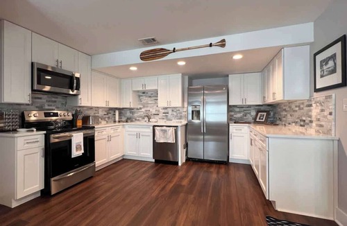 Whitemarsh Island Cottage | Oatland Island Family Cottage 10 minutes from Tybee Island and Historic Savannah