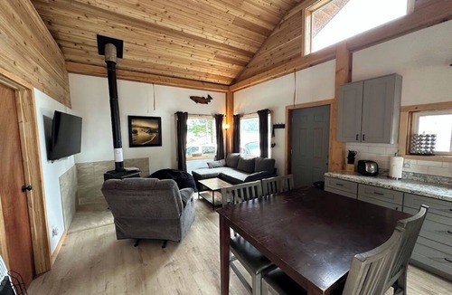 Whale Pass Cabin | Ocean front 2-bedroom cabin in Whale Pass with strong WiFi