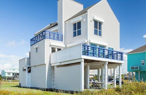 Terramar Beach House | Ocean Front Beach House. Come and Enjoy The Sand, Sea, and Sun