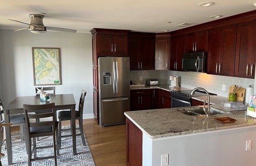 Folly Field Villa | Ocean View - Admirals Row, just steps to beach & sunrises!