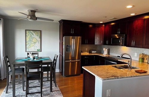 Folly Field Villa | Ocean View - Admirals Row, just steps to beach & sunrises!
