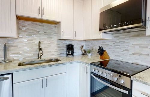 Hilton Head Island Condo | Ocean View Condo w/ Shaded Balcony, WiFi & Shared Pool - Steps to the Beach