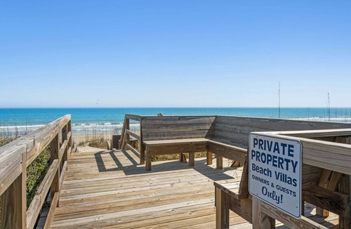 Debordieu Colony Condo | Oceanfront 3 bedroom villa with a Pool.