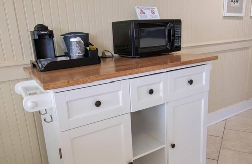Litchfield by the Sea Hotel | Oceanfront Stay w/Views Near Litchfield Beach & Nature Trails
