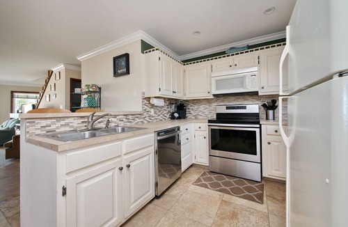 Surfside Beach House | Oceanfront Townhouse with pool, just a few steps from the beach!