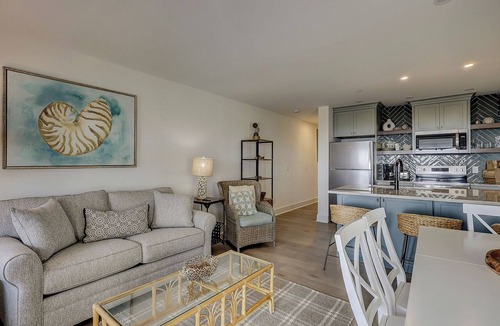 Hilton Head Island Condo | Oceanfront Villa, Heated Beachside Pool!