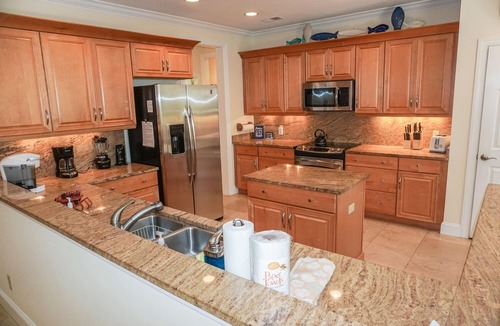 Palmetto Dunes House | Oct 10-17 open! Private pool, hot tub, walk to beach, bikes, screened in porch