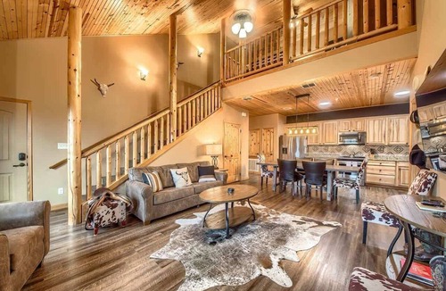 Gruene Condo | OM A5 River Float Haus on the Gruene