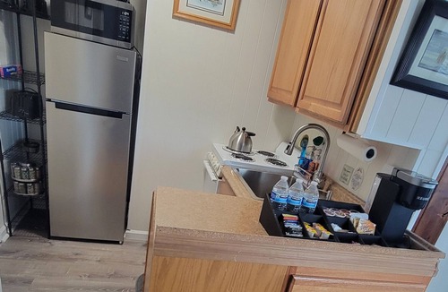 Downtown Juneau Apartment | One bedroom apartment with lots of amenities located in the heart of downtown!