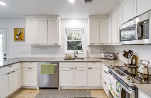 Prairie Village House | Overland Park Home Near Dtwn w/Easy Hwy Access
