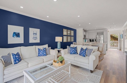 Siesta Key Condo | Palm Bay Club Bayside | Resort Pools, Hot Tub & Private Beach on Siesta Key