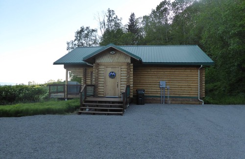 Homer Cabin | Panoramic Views And Privacy On A 40 Acre Homestead
