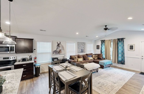 Arcadia House | Patio & Fire Pit! Dog-Friendly Spartanburg Home