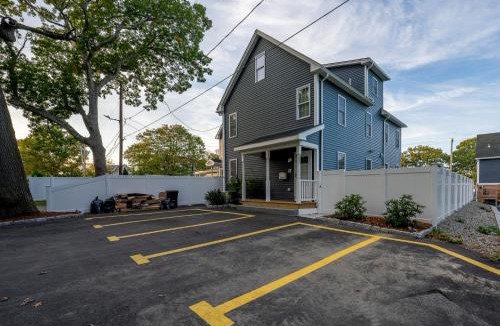 Quincy House | Peaceful 5BR & 4BA Quincy House w Patio, near Red Line & Pet Friendly 284