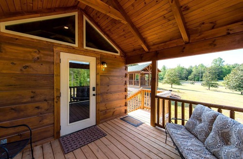 Mill Spring Cabin | Peaceful Cabin Close to Tryon and the Foothills near Lake Lure in Mill Springs, North Carolina