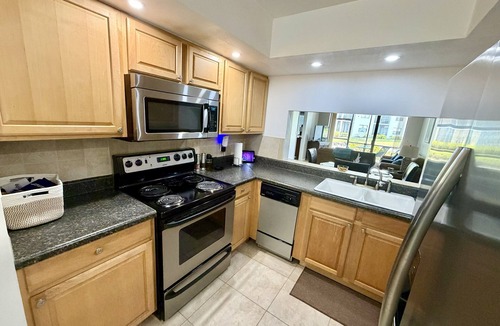 South Bradenton Condo | Peaceful Pond-View Condo Retreat