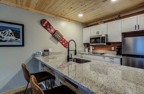 Beech Mountain Condo | Perfect Beech Mtn Basecamp> Hike, Bike, Relax