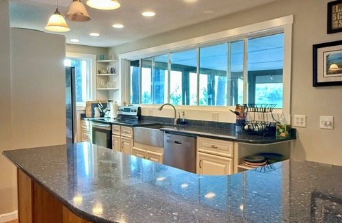 Newbury House | Perfect Waterfront 3-bedroom house on Lake Sunapee, Newbury NH