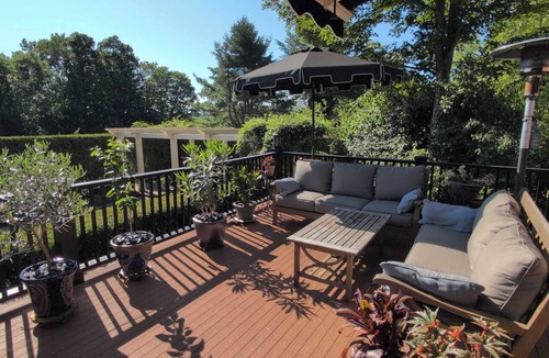 Hancock House | Perfectly Appointed Spacious 3-bedroom Country Estate in quaint Hancock