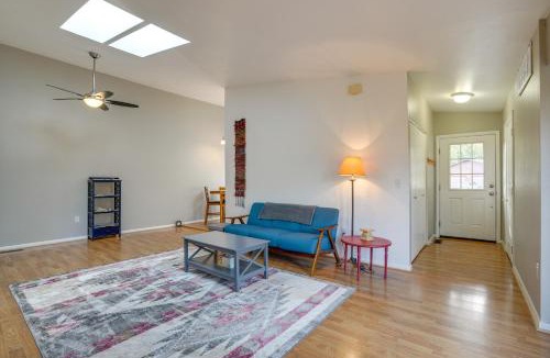 Scenic Foothills House | Pet-Friendly Anchorage Home - 8 Mi to Downtown!