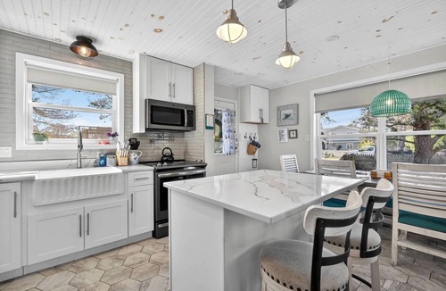 Scarborough House | Pine Point, ME Beach house; Kid, Dog & EV Friendly