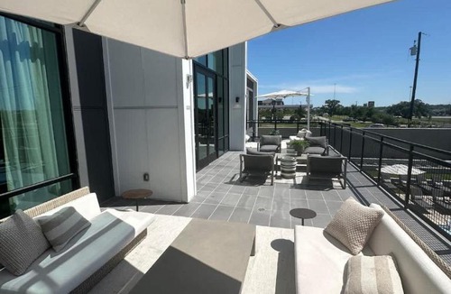 McNeil Apartment | Pinky