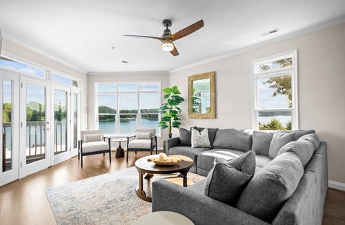 Mount Mourne Condo | Point of View by SoCharm | Luxury Lakefront Condo | Deck | Sleep 6