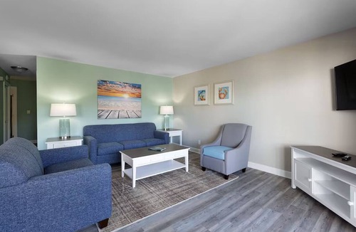 Myrtle Beach Resort | Polished 2BR Condo | Pool, Free Parking, 1.1 mi to Convention Center