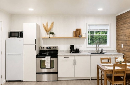 Vance House | Private 1BR GuestHouse Near Charlotte Pet Friendly