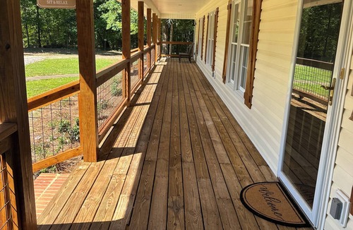 Winder House | Private Dirt Road Retreat 4 bedroom farmhouse/minutes to UGA campus