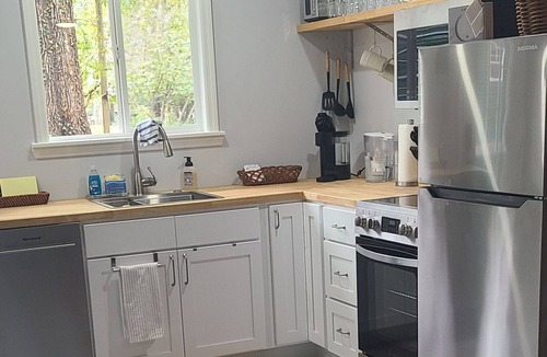 Washington Apartment | Private Guest House - Walk to Downtown Washington