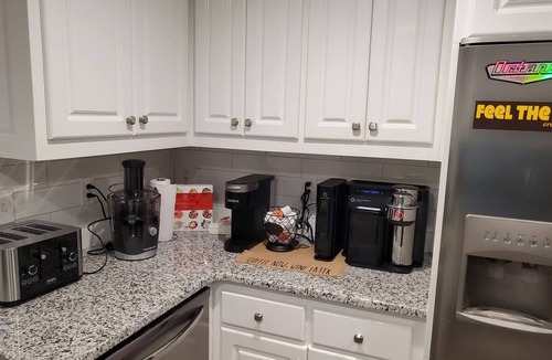 Auburn House | Private Guest Suite w/amenities