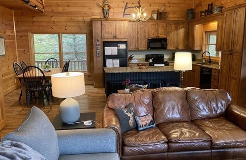 Cataloochee Ranch Cabin | Private, Mountain Views, Hot Tub, WiFi, Kid & Dog Friendly, Hike to the creek!