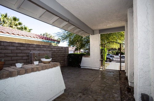 Chinatown House | Private Pool/Spa $6Uber to Strip & Conv. Center $14Uber to airport. Sanitized!