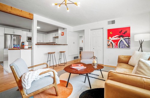 Santa Fe House | Private Santa Fe Retreat Near Plaza · Fire Pit · 3 King Bedrooms