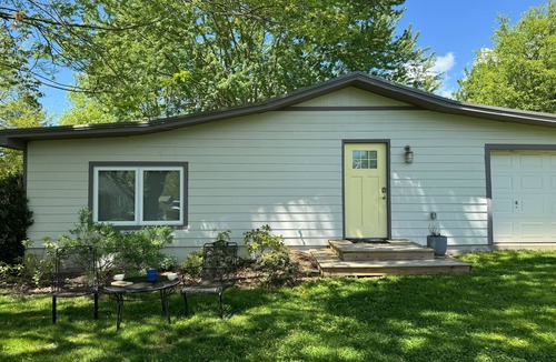 Black Mountain Apartment | Private Studio Near Lake Tomahawk & Downtown Black Mountain