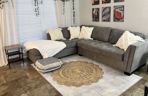 Greenway Plaza-Upper Kirby Apartment | Quaint Boho