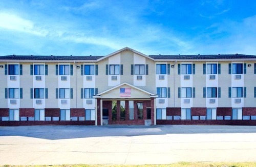 Kingdom City Apartment | Queen Bed Accessible|Nsmk