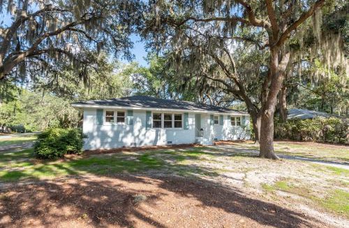 Pigeon Point House | Refinished 3-BR Lowcountry Retreat