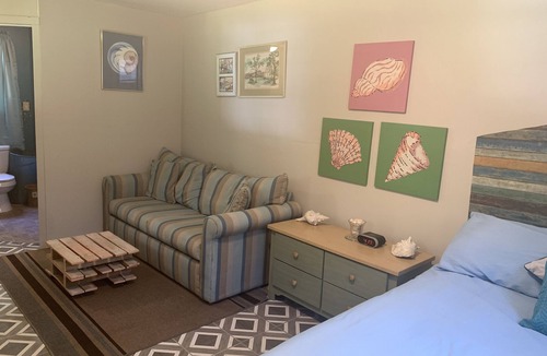Saint Helena Island Apartment | Relax in this cozy cabin on an idyllic sea island