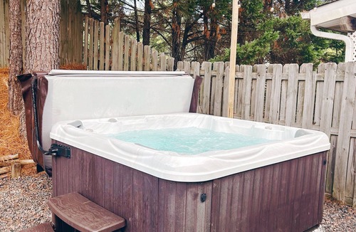 National Hills House | Relaxing 3 BR2BA Retreat with HotTub only 1.4 to Augusta National