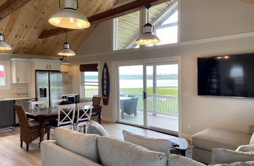 Westerly House | Relaxing Nestled btw Watch Hill & Weekapaug! BEACH, waterviews, newly renovated