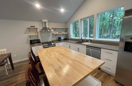 Rabbit Creek House | Remodeled home, 3 min walk to wildlife sanctuary Potters Marsh.