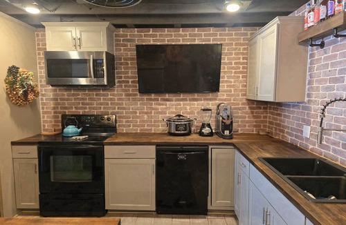 Shawnee House | Resort Style Home! Tiki Oasis-sleeps 12, Pool/Sand Beach, World Cup