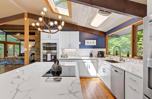 Fairview House | Retro Metro Deck House | MCM Gem with Hot Tub & Spectacular Views!