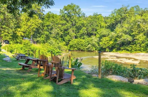 Greenville Cabin | Riverfront Camping Pod, W/Bath House, Min to DT