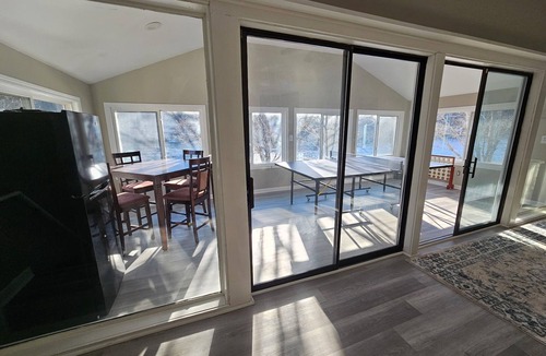 Stevenson House | Riverfront Retreat