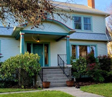 Whiteaker House | Riverpath Inn