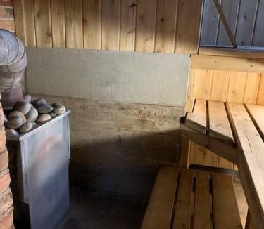 National Mine Ski Chalet | Rustic 2B Cabin w/Sauna on Farm, Free WiFi/Parking