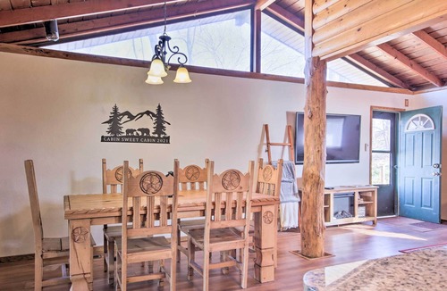 Eucha Cabin | Rustic Eucha Dwelling w/ Balcony, Grand Lake Views